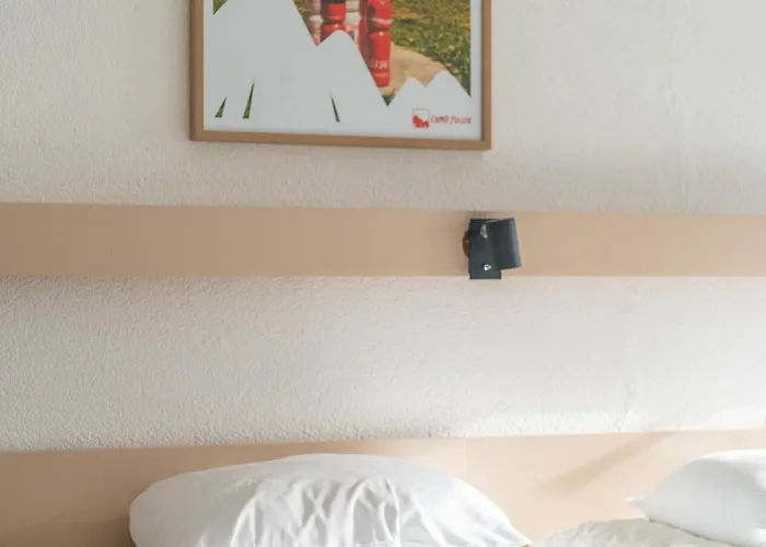 The Telecabine 莱斯·克洛塞特斯